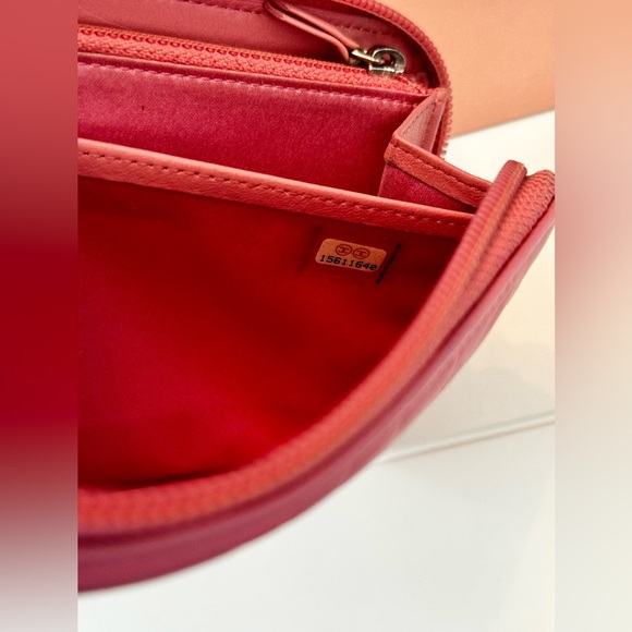 Pink Chanel Camellia Flower Zippy Wallet - Picture 6 of 16